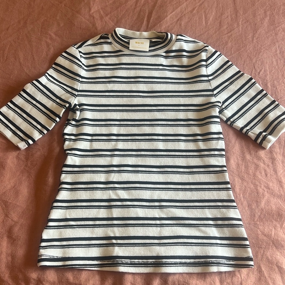 Anthropologie (Maeve Brand) Size small shirt.